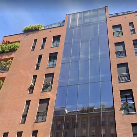 Greengardensuite, Station Apartment Milan